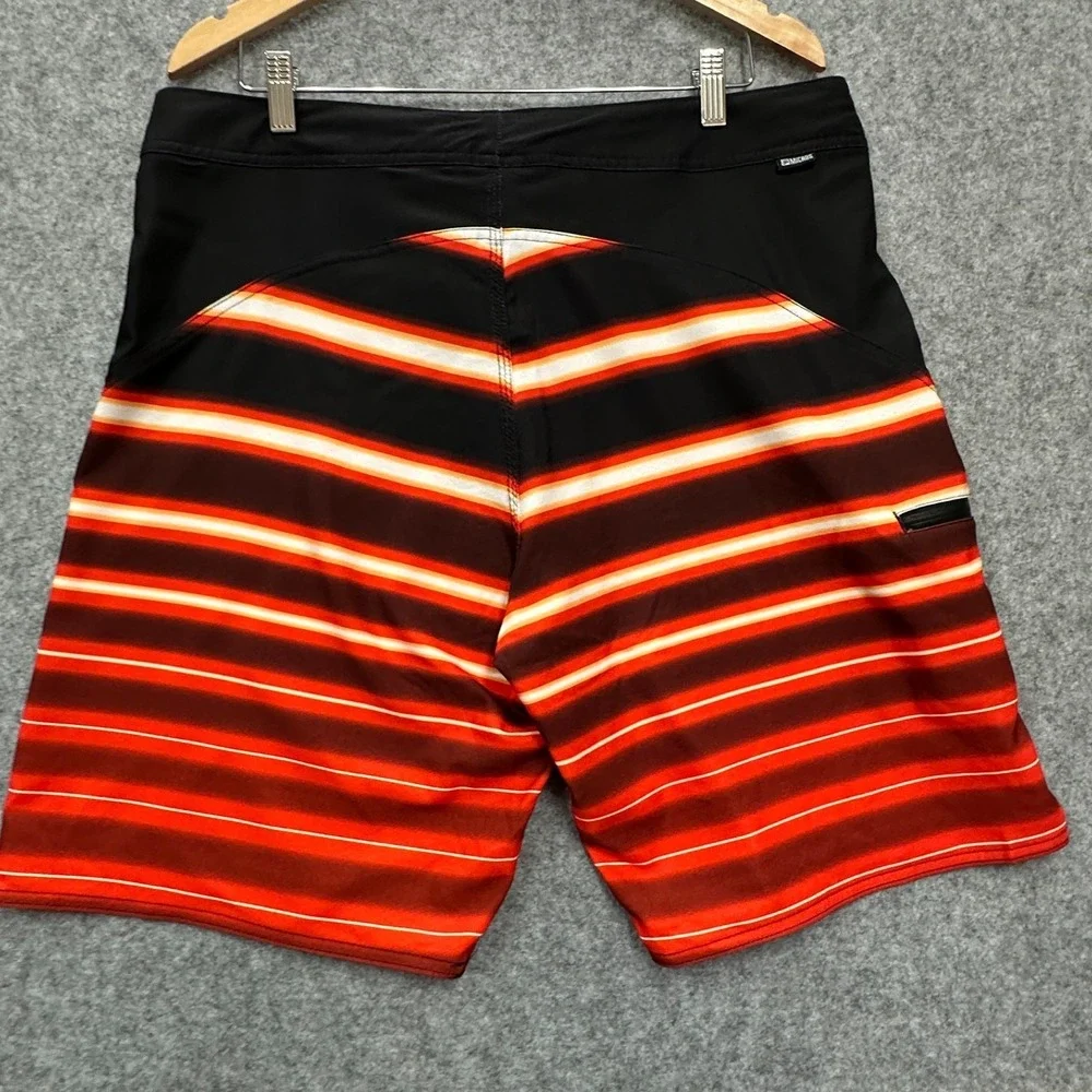 Micros Board Shorts Mens Size 36 NWT Back Red White‎ Stripes Key Loop Surf Swim